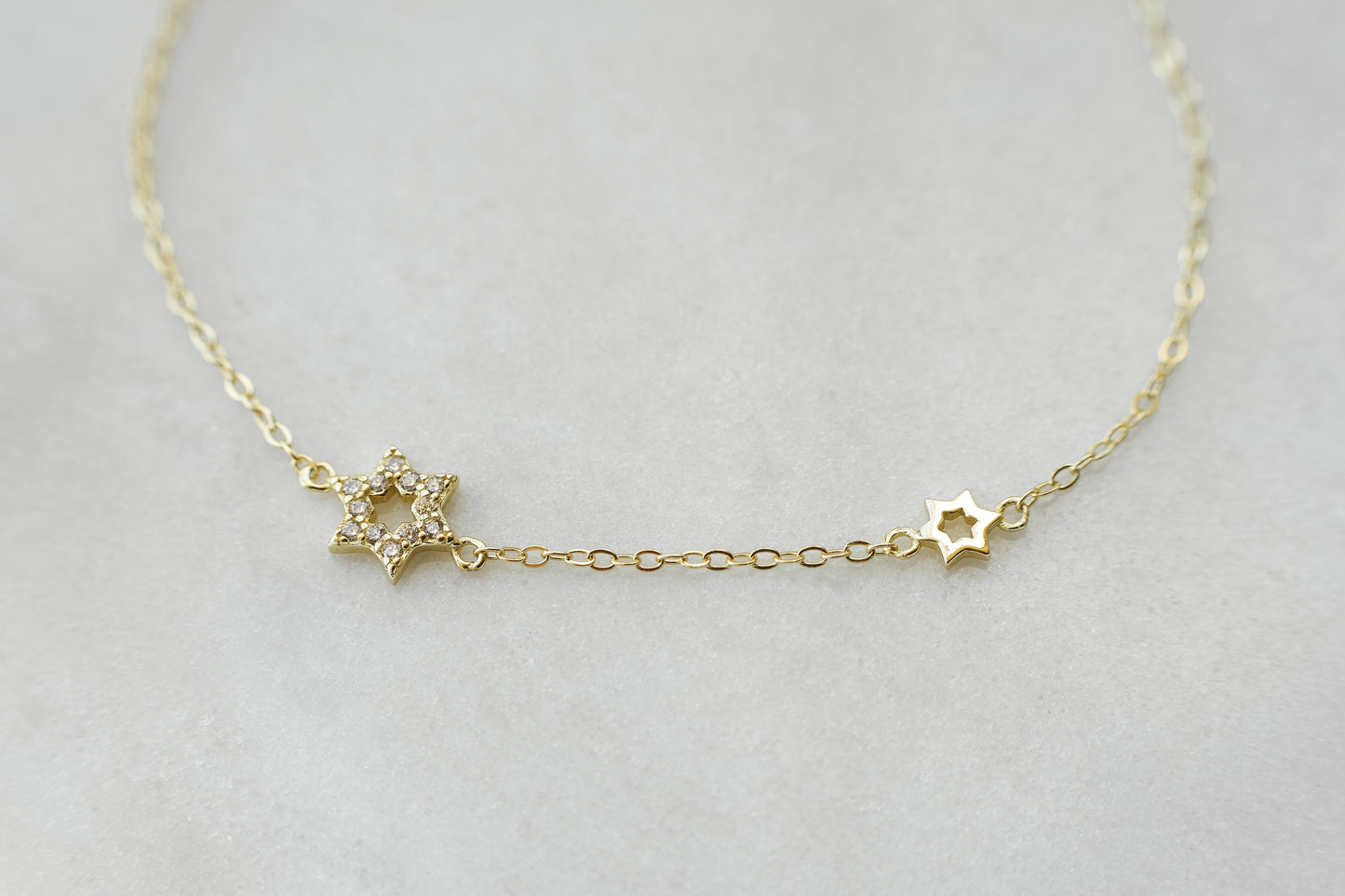 Dainty Gold Star Bracelet