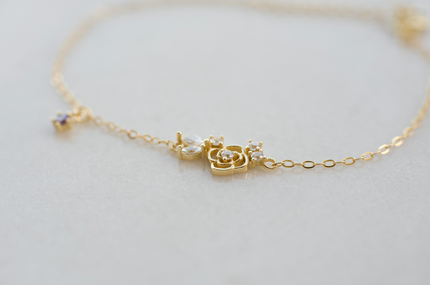 Dainty Silver Flower Bracelet