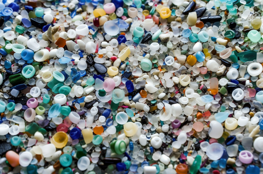What causes plastic pollution? Blog post from Riptide 5 - The jewellery brand that gives back