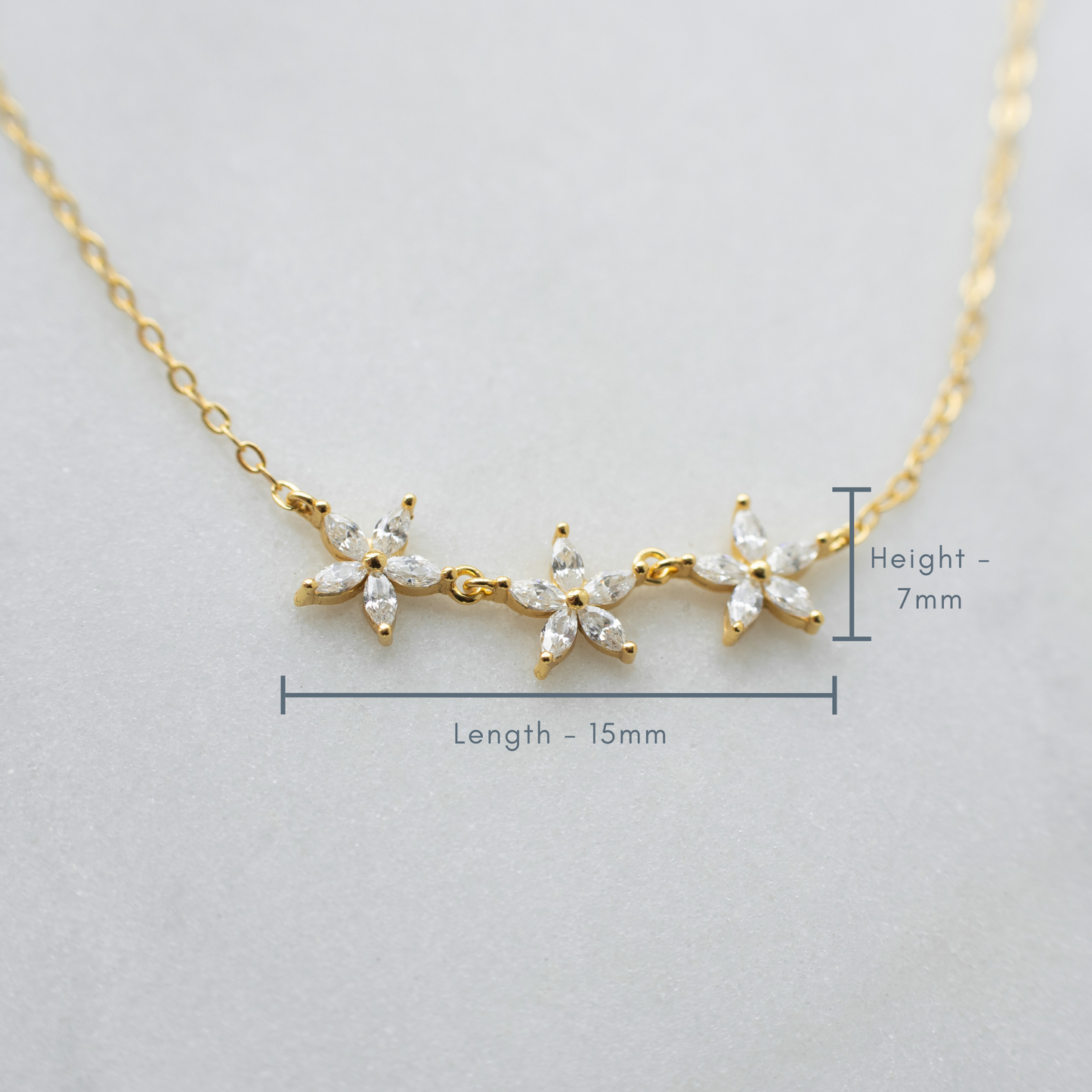 Dainty Gold Flower Necklace