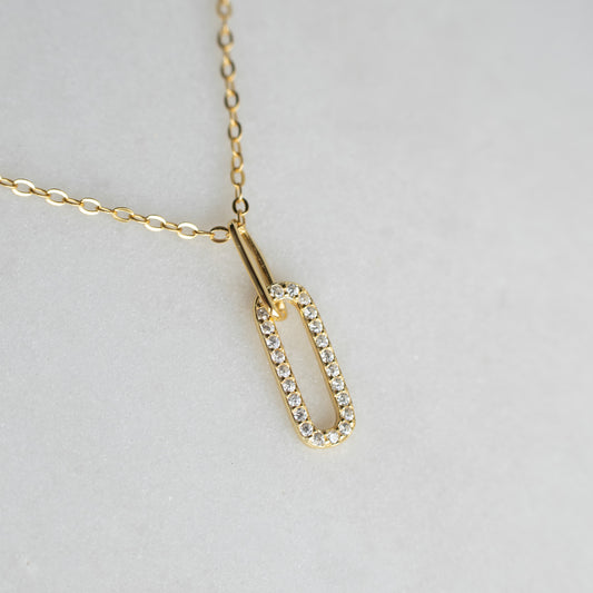 Dainty Gold Interlocking Pendant Necklace