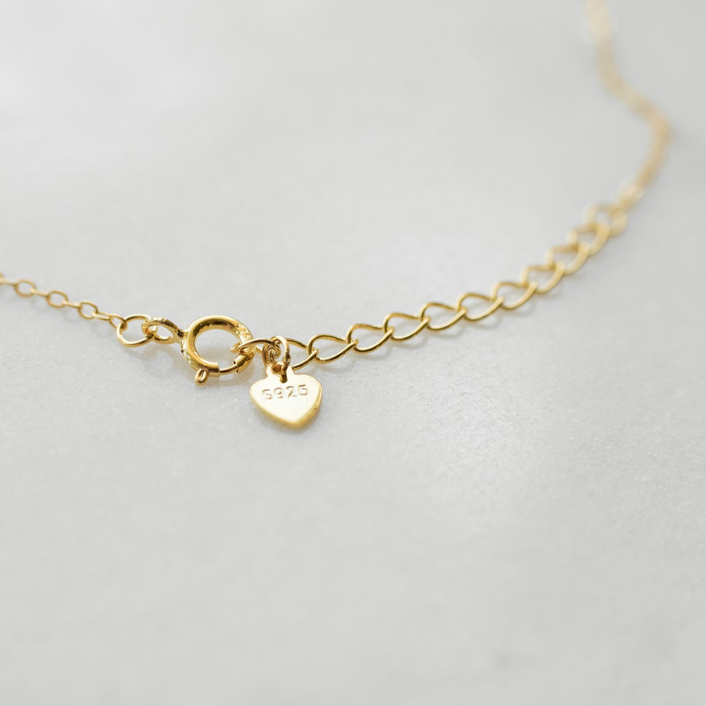 Dainty Gold Heart Bracelet