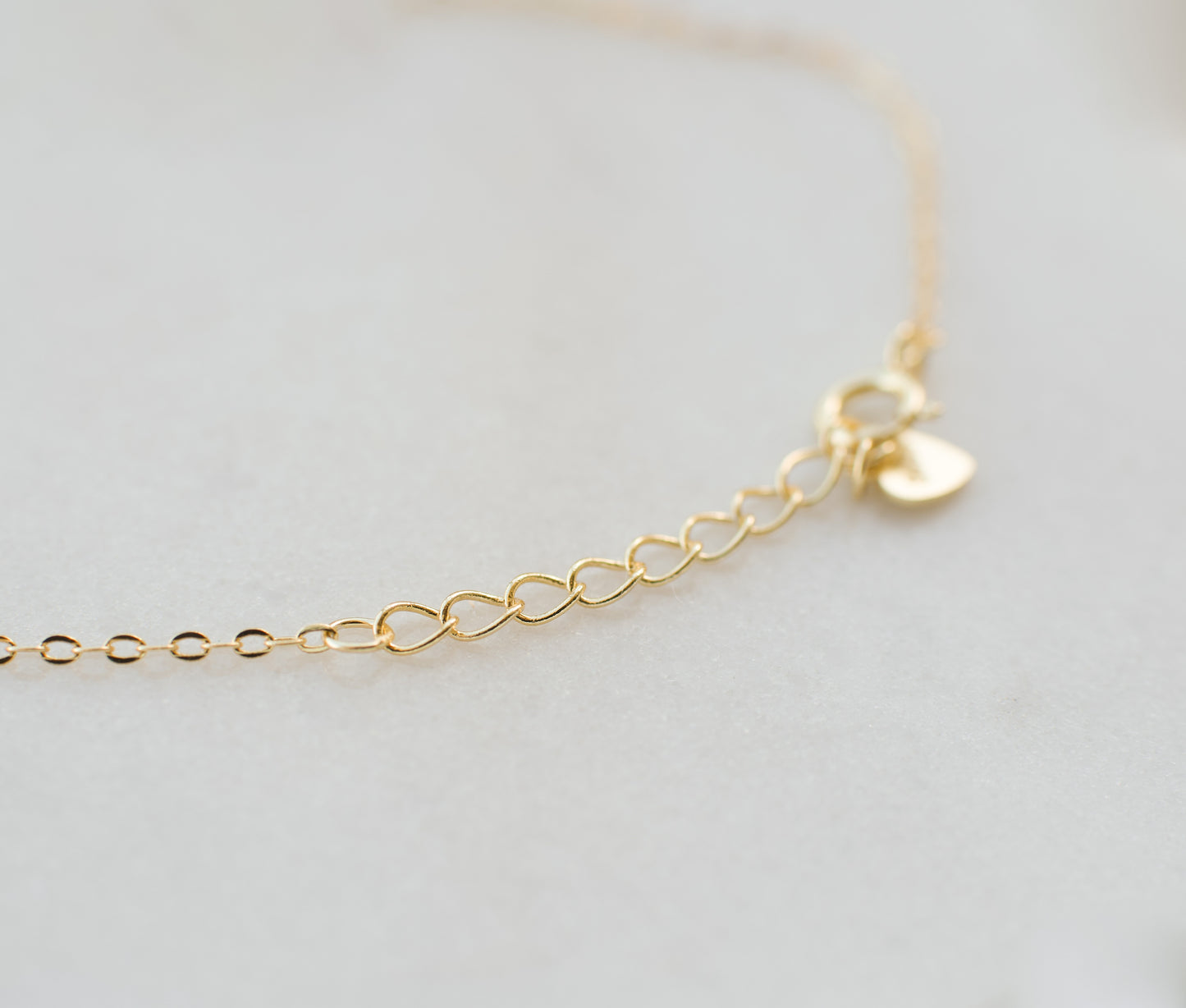 Dainty 14K Gold Flower Bracelet