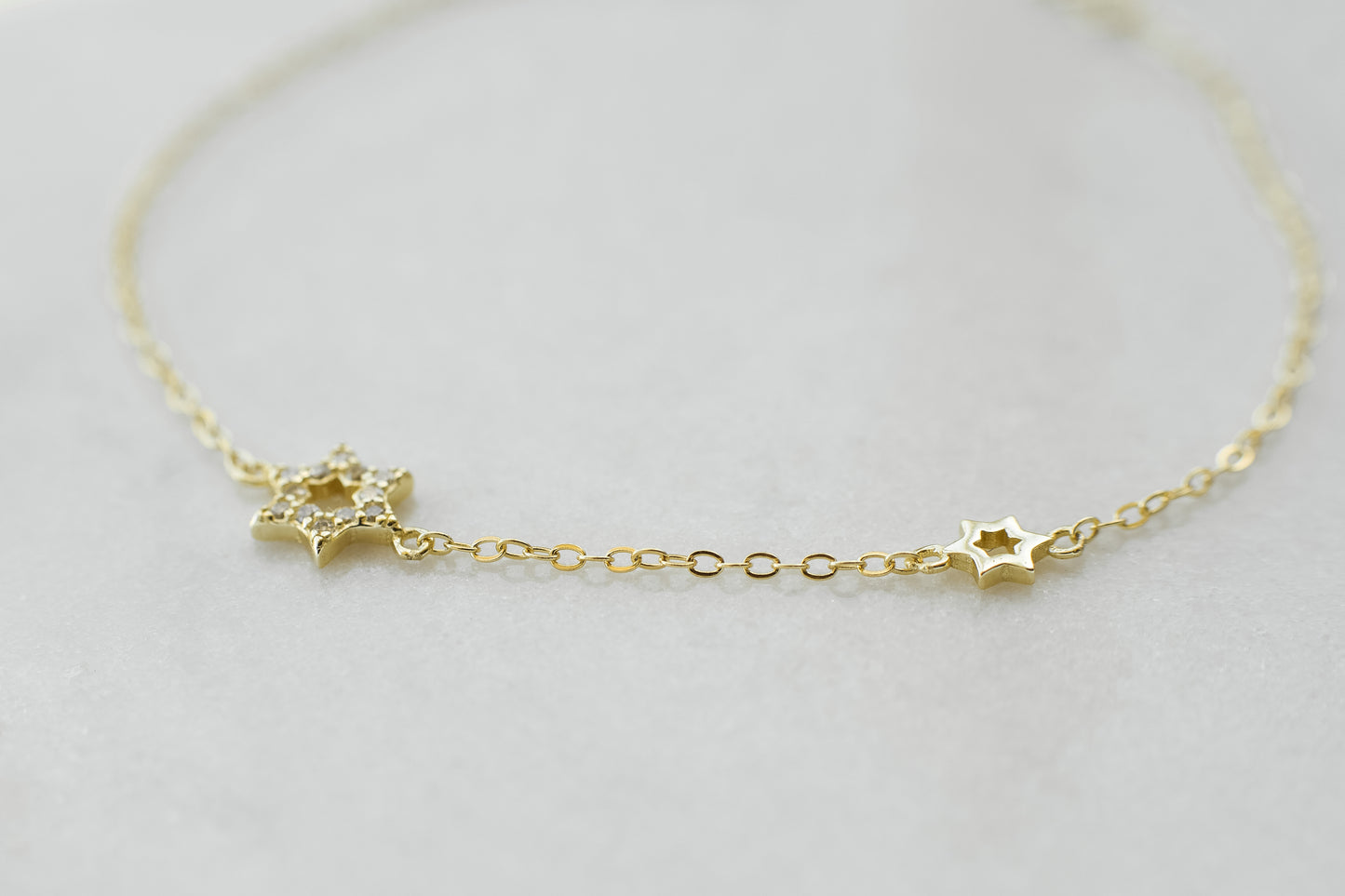 Dainty Gold Star Bracelet