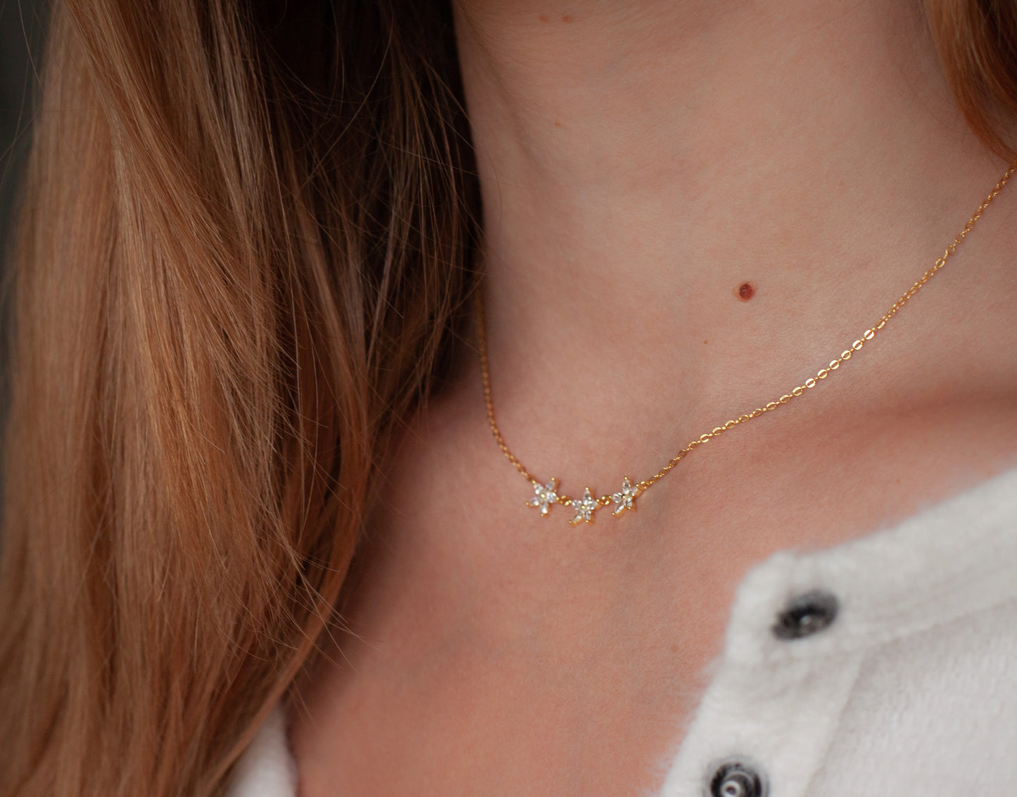 Dainty Gold Flower Necklace
