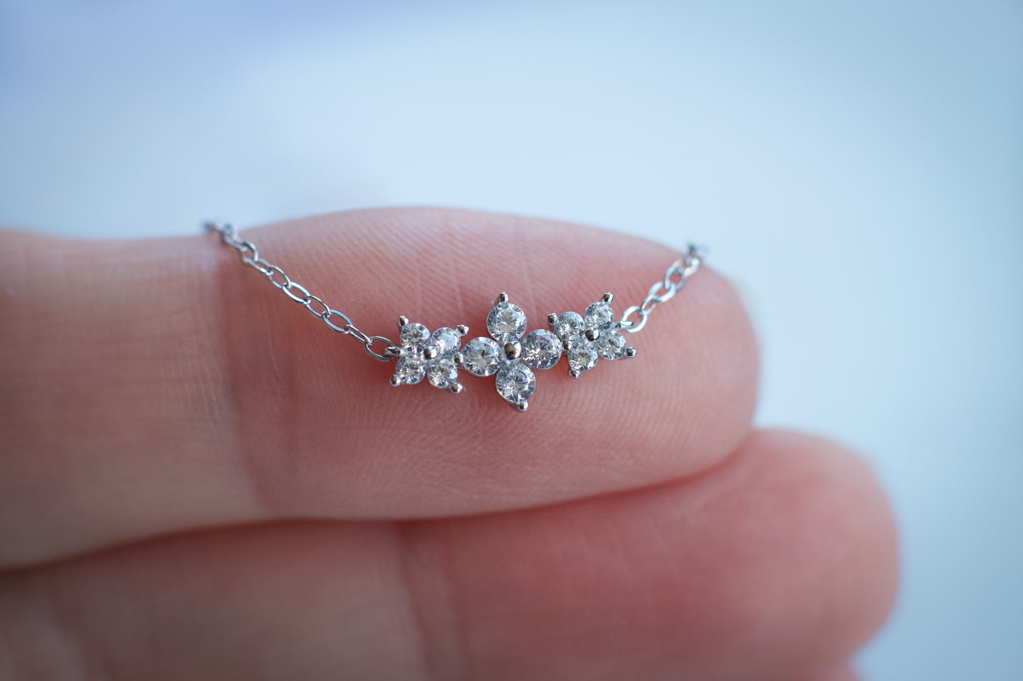 Dainty Three Flowers Necklace In Silver